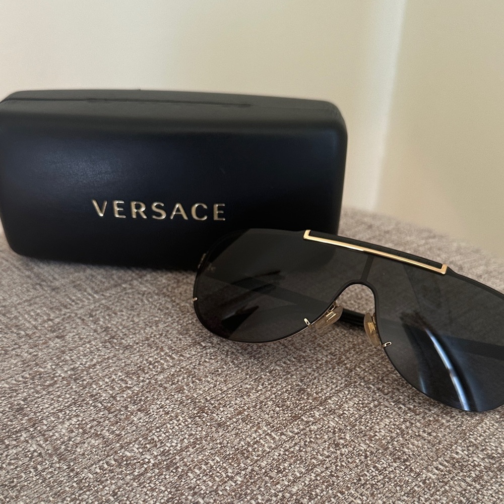Versace Women's Sunglasses with Black and Gold Accents